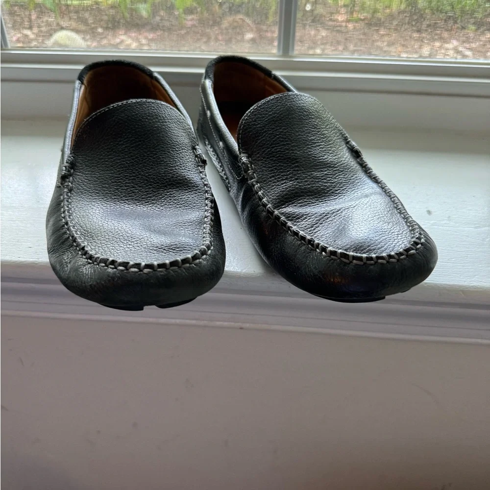 Johnston & Murphy Black Leather Slip-On Loafers